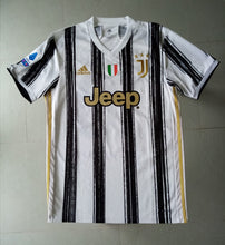 Carica l'immagine nel visualizzatore di Gallery, DONAZIONE per Maglietta da Gara Donata e Autografata da Cristiano Ronaldo della Juventus