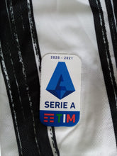 Carica l'immagine nel visualizzatore di Gallery, DONAZIONE per Maglietta da Gara Donata e Autografata da Cristiano Ronaldo della Juventus